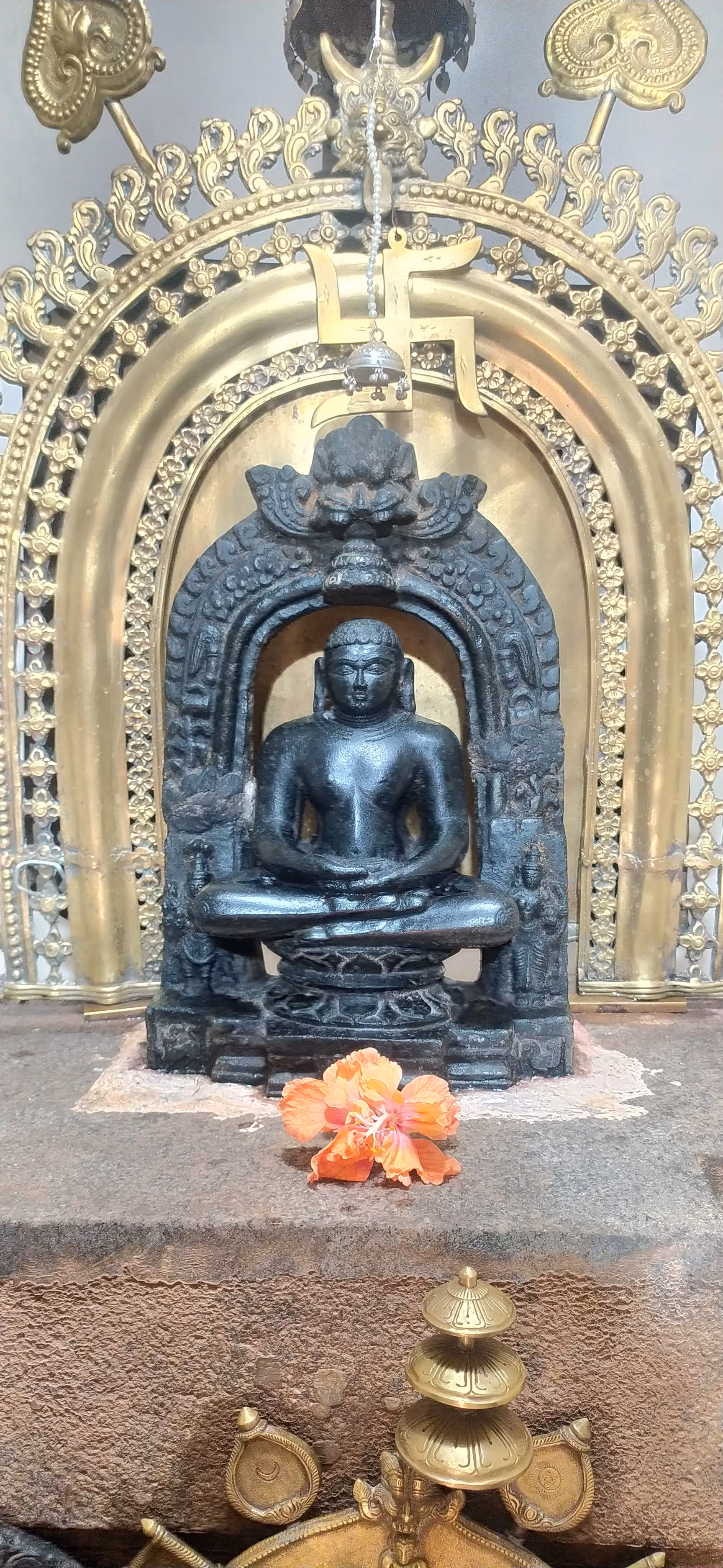 Shri Anantnath Swamy Digambar Jain Temple — sanctum of the 14th Tirthankara